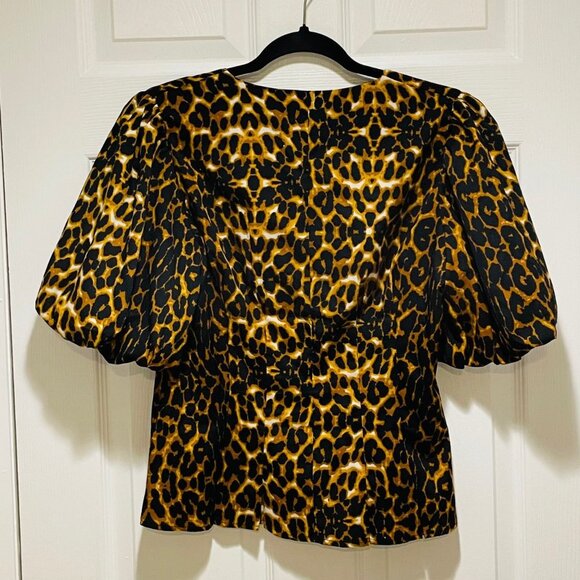 French Connection Leopard Print Cropped Short Sleeve Button-Down Blouse Size M - Picture 8 of 8
